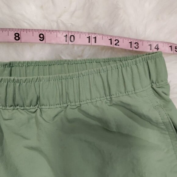 Patagonia womens Recycled Nylon Fishing Shorts Army Green S - Picture 2 of 5